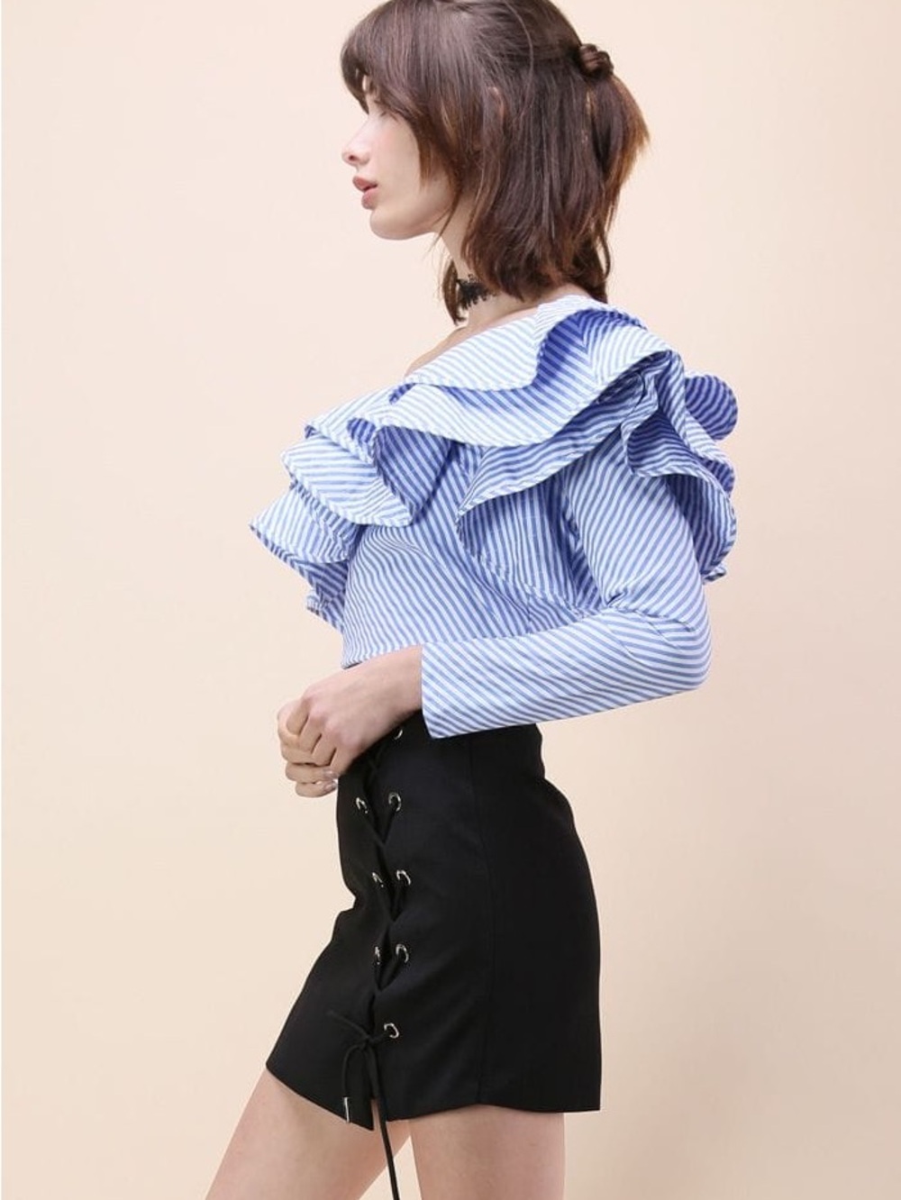 Chicwish One-Shoulder Ruffle Top - Picture 5 of 5